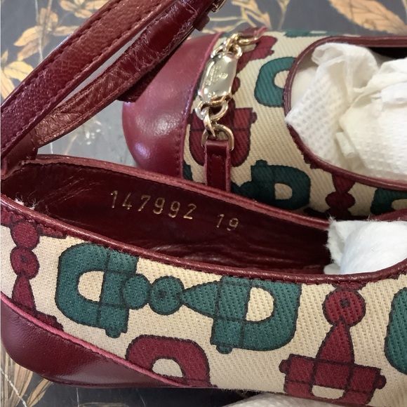 Gucci Burgundy and Green Patterned Flats - Picture 8 of 8
